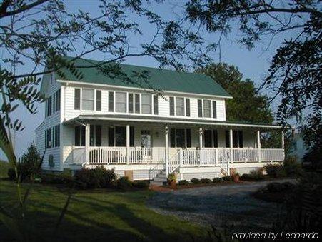 Lazyjack Inn On Dogwood Harbor Tilghman Island Kültér fotó