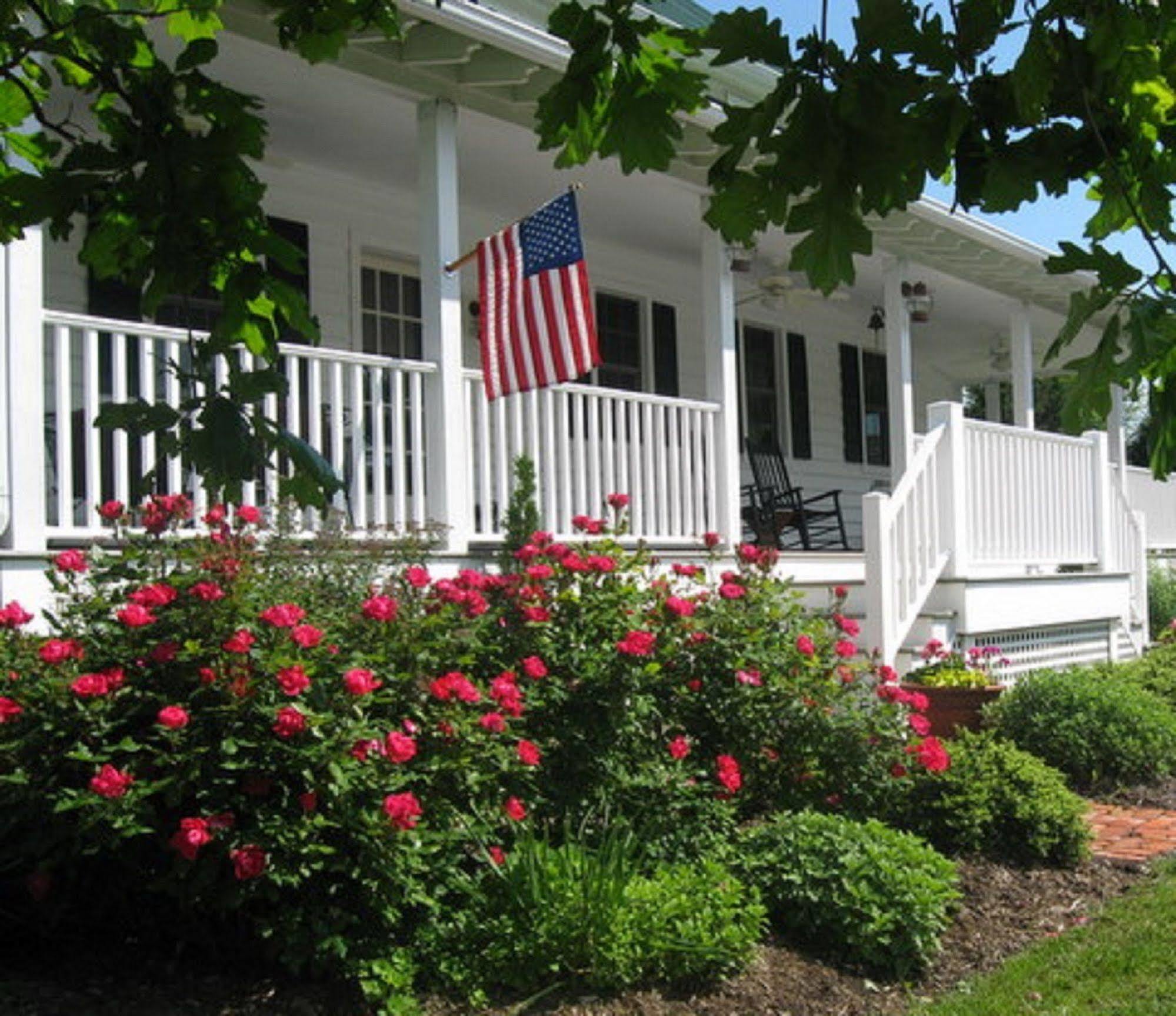 Lazyjack Inn On Dogwood Harbor Tilghman Island Kültér fotó